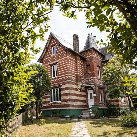 Holiday home Gites De France - La Villa De L'Etoile Forges-les-Eaux